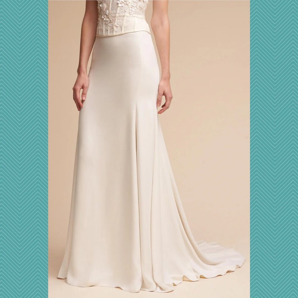 Willowby by Watters 58355 White Crepe Nikki Sade Train Skirt